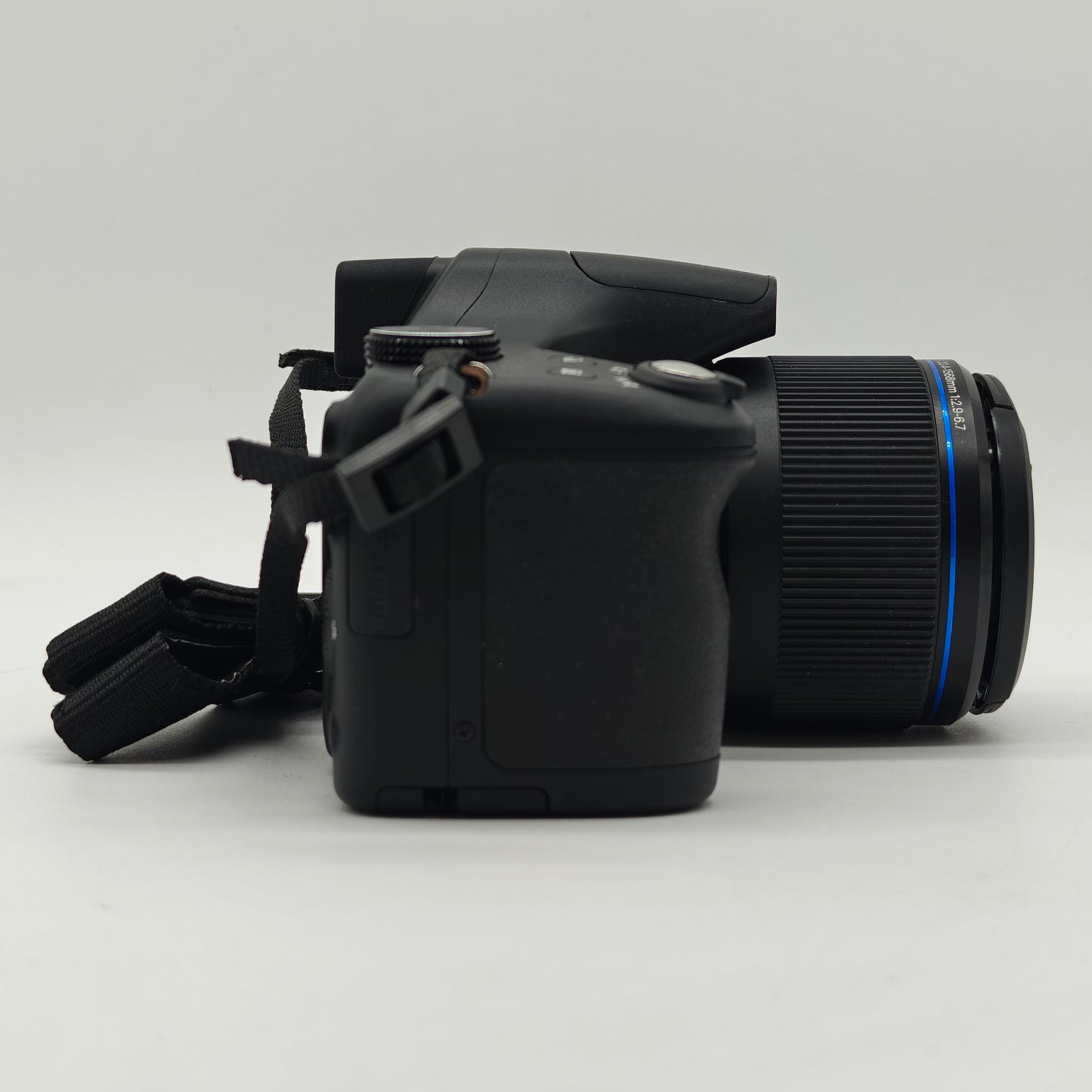 Minolta ProShot MN67Z 20MP Wi-Fi Bridge Camera