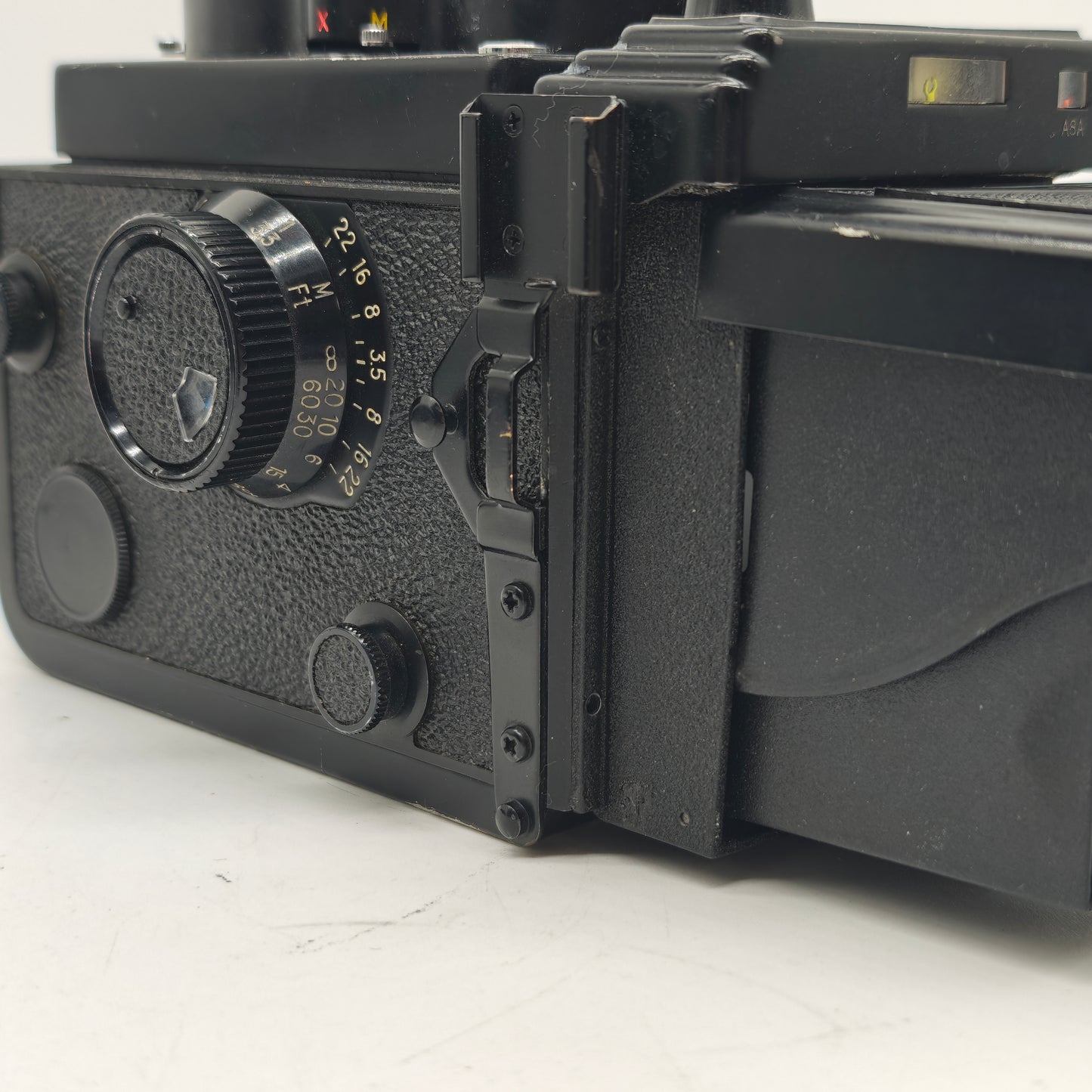Yashica Mat-124 G Twin Lens Reflex Camera