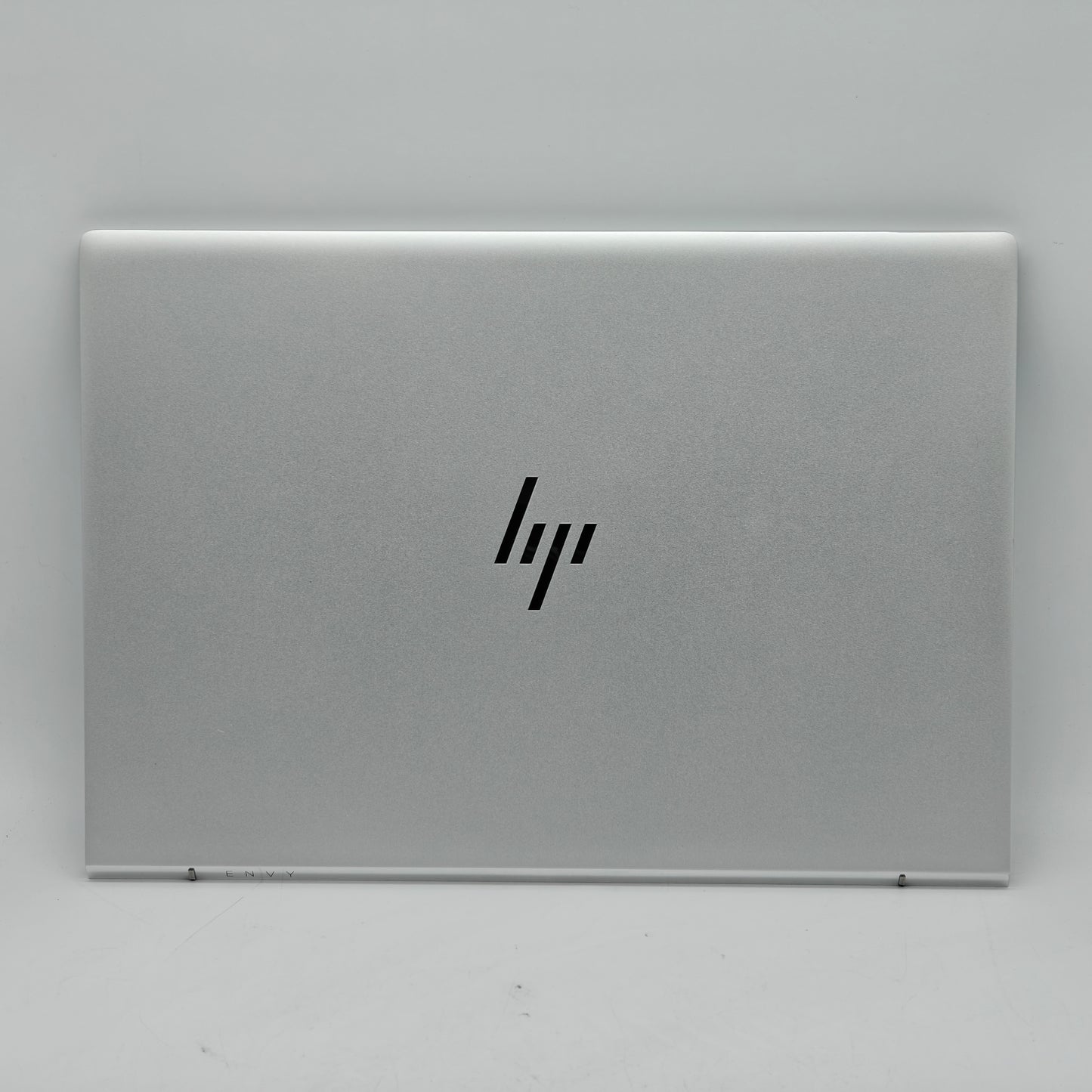 HP Envy 13-AD010NR 13.3" i7-7500U 8GB RAM 256GB SSD