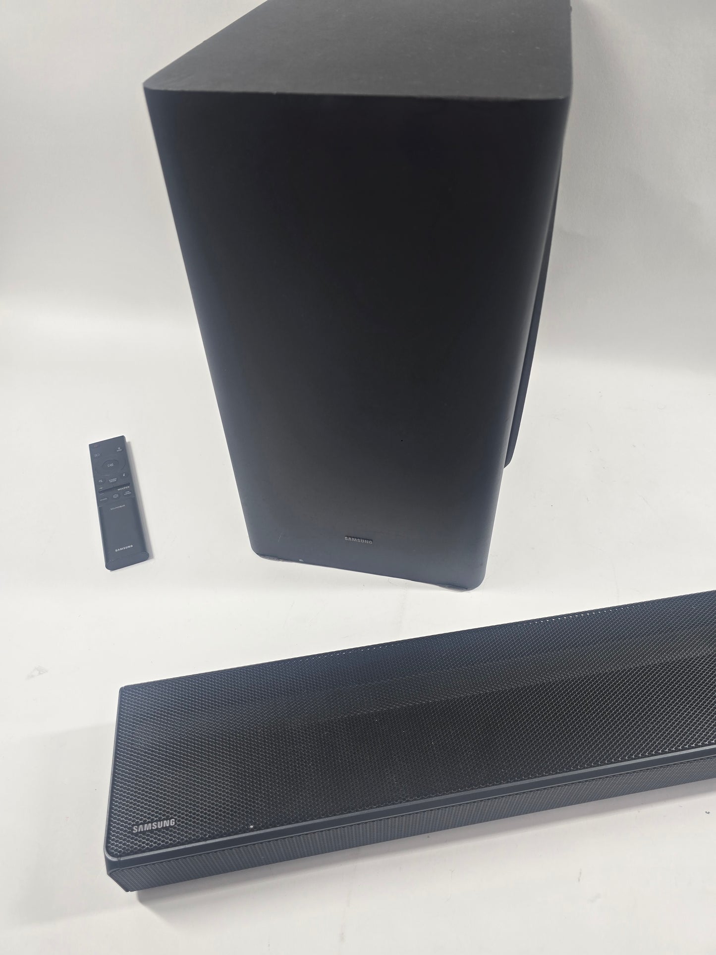 Samsung PS-WR65BB Subwoofer and HW-Q60T Soundbar With Remote
