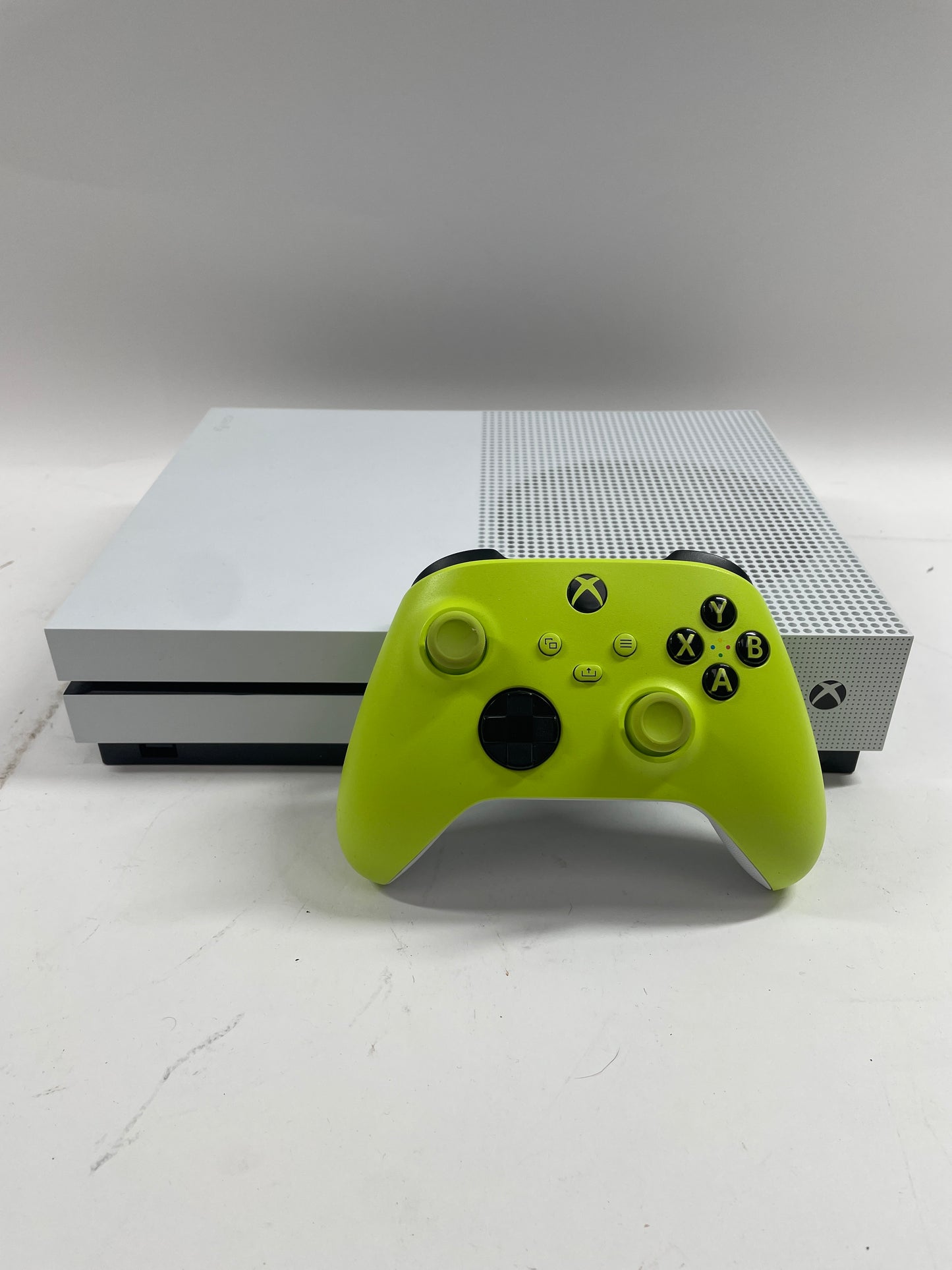 Microsoft Xbox one S 1TB Console Gaming System Robot White 1681