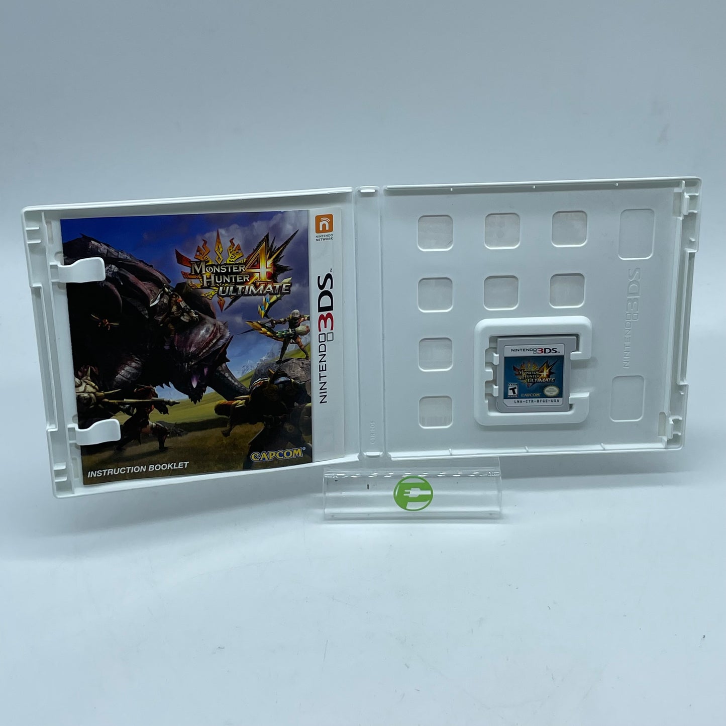 Monster Hunter 4 Ultimate (Nintendo 3DS, 2015)