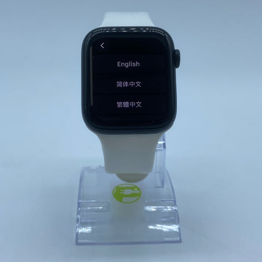 GPS Only Apple Watch SE 1st Gen 44MM Aluminum A2352