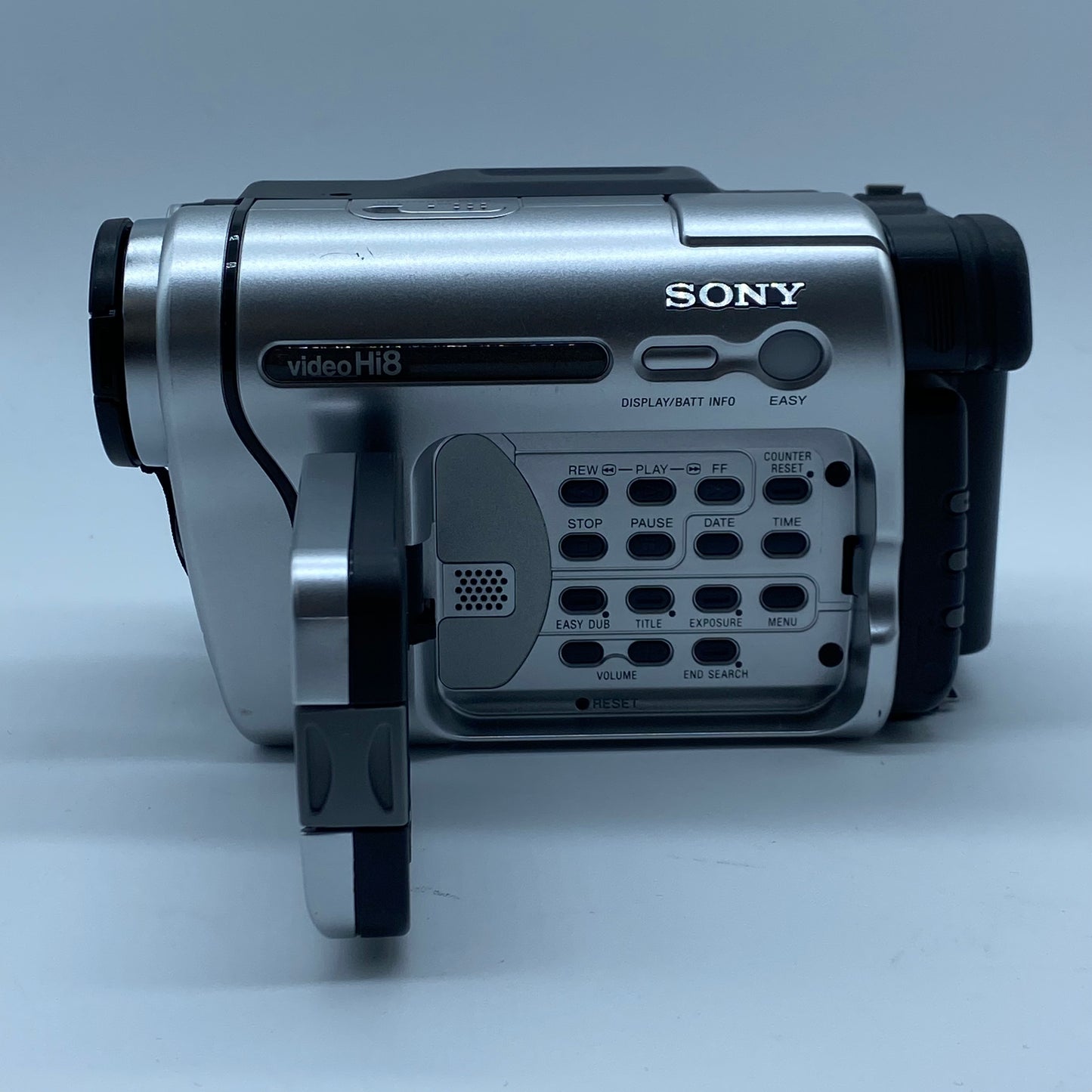 Sony Handycam Video Hi8 Digital Video Camcorder CCD-TRV138