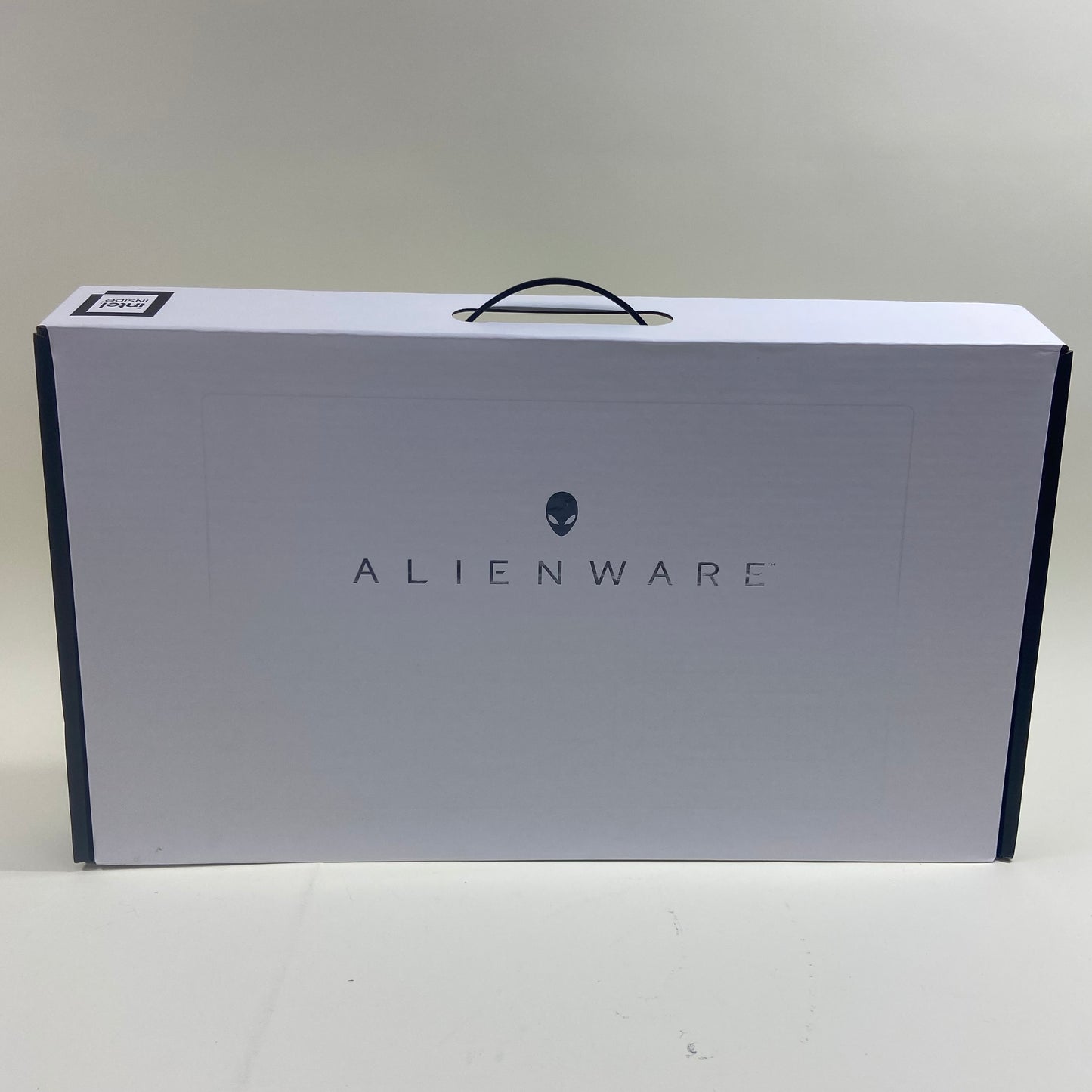 New Alienware M16 R2 16" Ultra 9 185H 4.8GHz 32GB RAM 1TB SSD GeForce RTX 4070