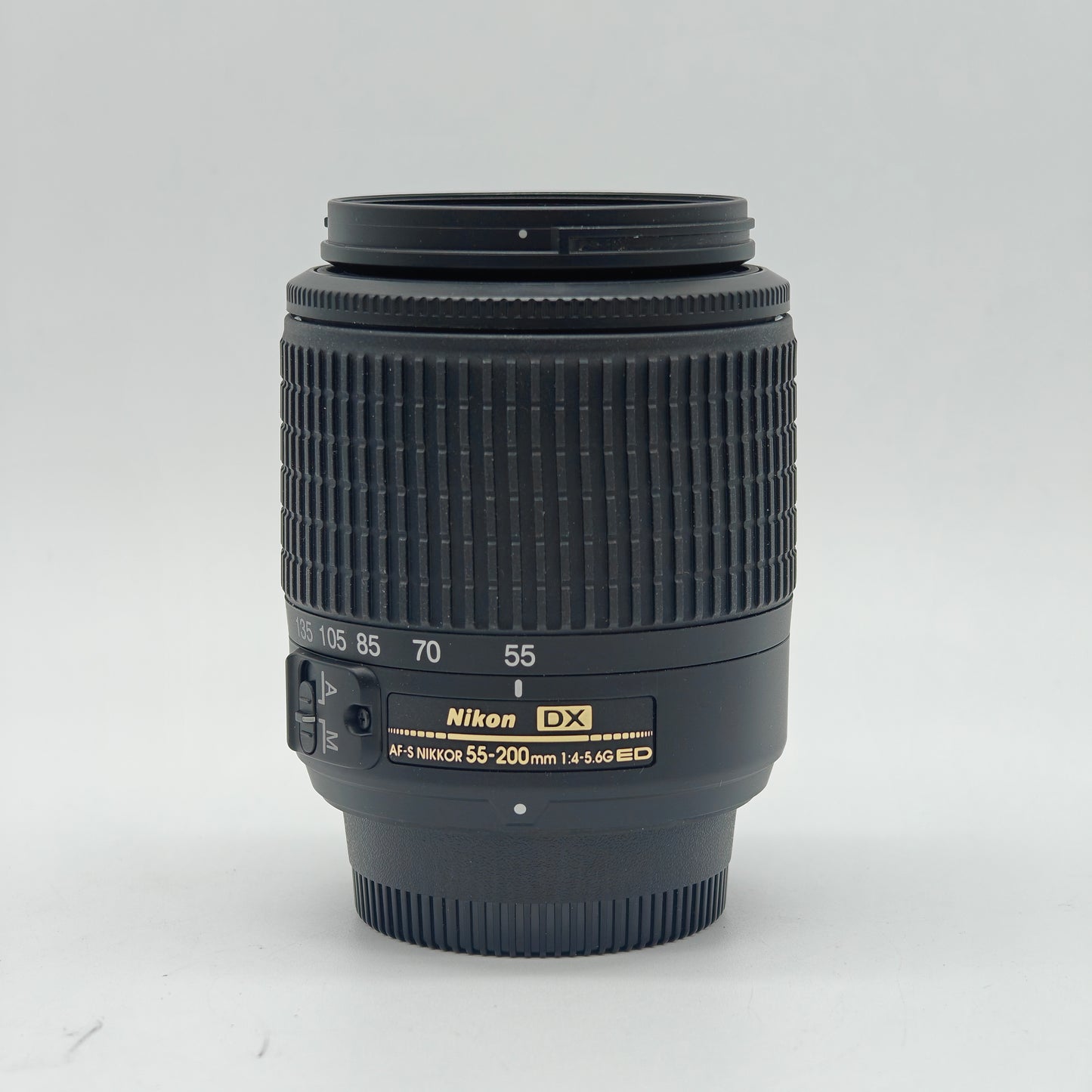 Nikon AF-S DX NIKKOR 55-200mm f/4-5.6G with Hood