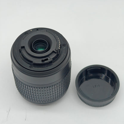 Nikon AF-S DX NIKKOR 55-200mm f/4-5.6G with Hood