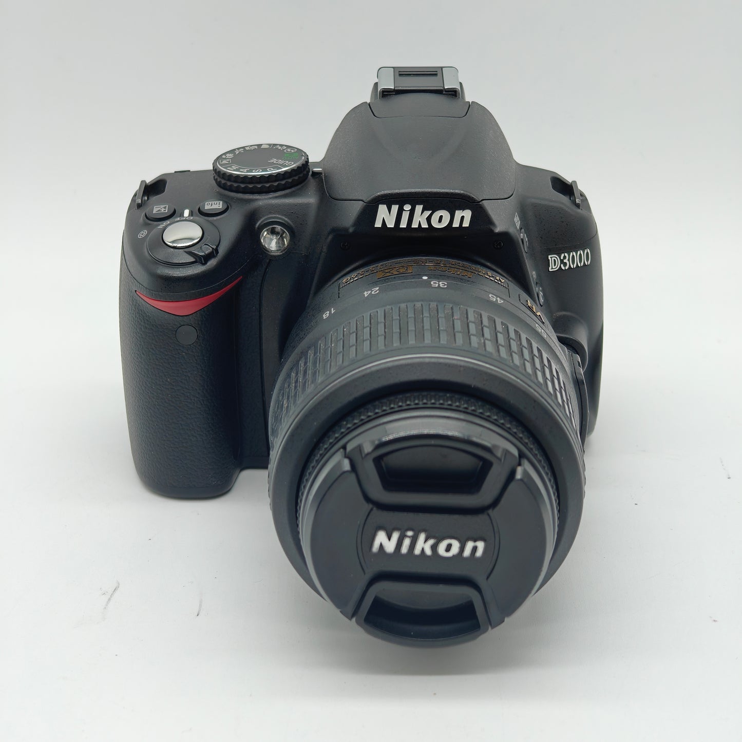 Nikon D3000 10.0MP Digital SLR DSLR Camera with 18-55mm Lens 3131 Shutter Count