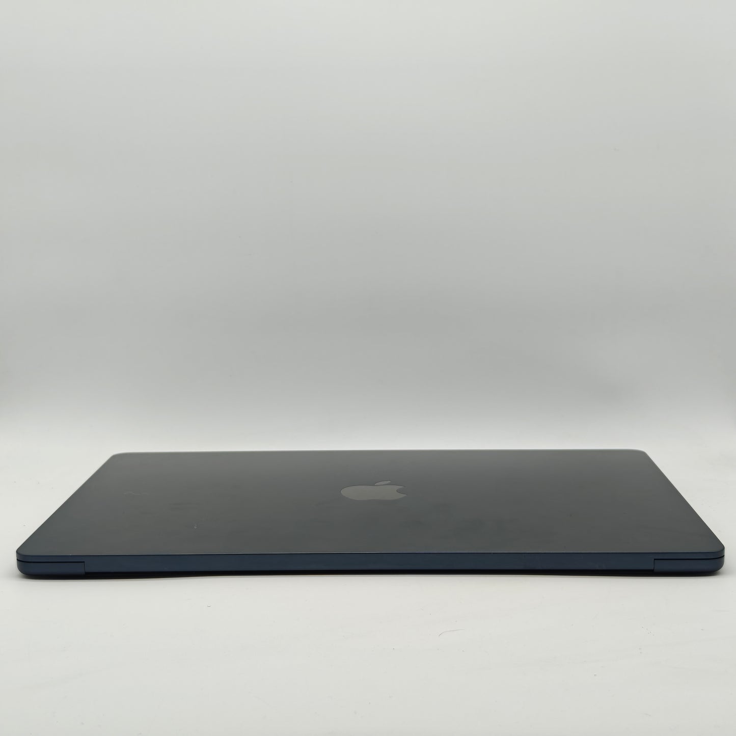 2024 Apple MacBook Air 15" M3 10C GPU 4.0GHz 8GB RAM 256GB SSD MRYU3LL/A