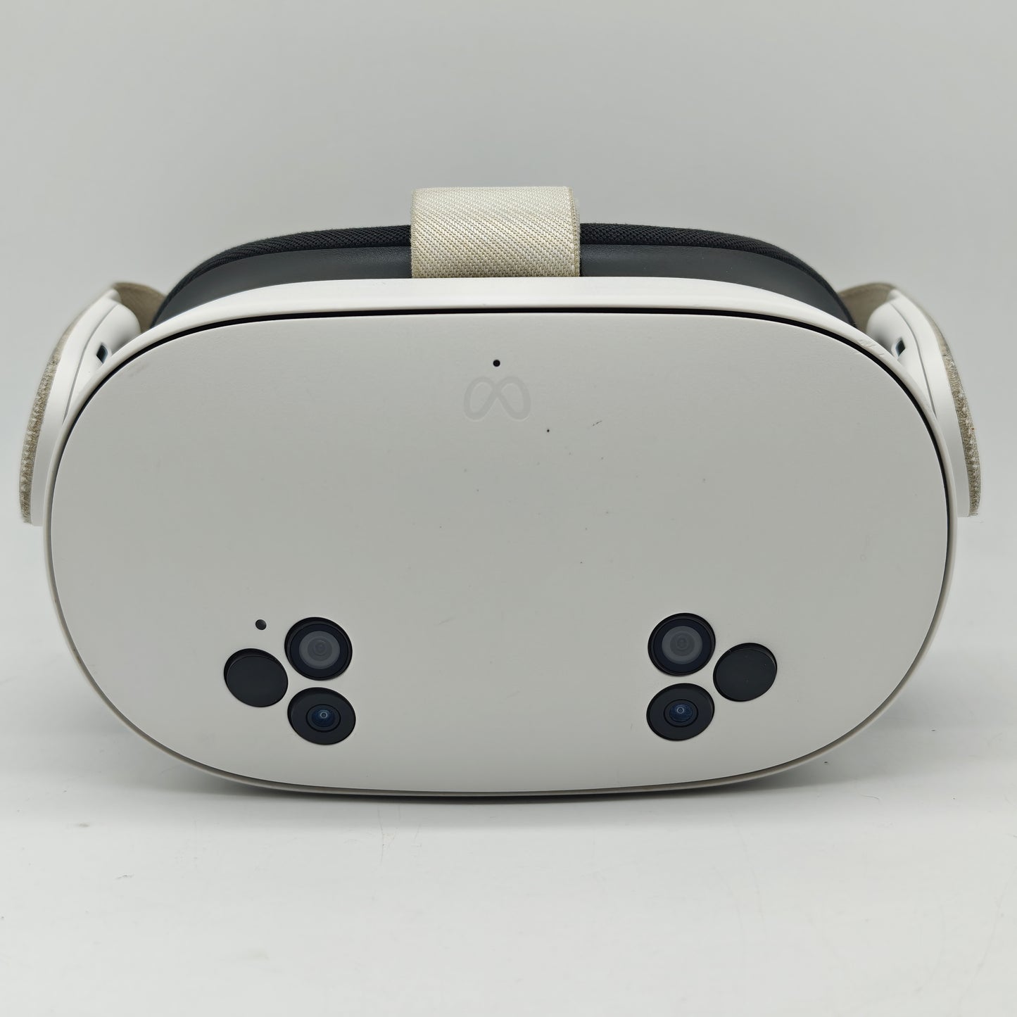 Meta Quest 3S 128GB Standalone All-in-One VR Headset P97
