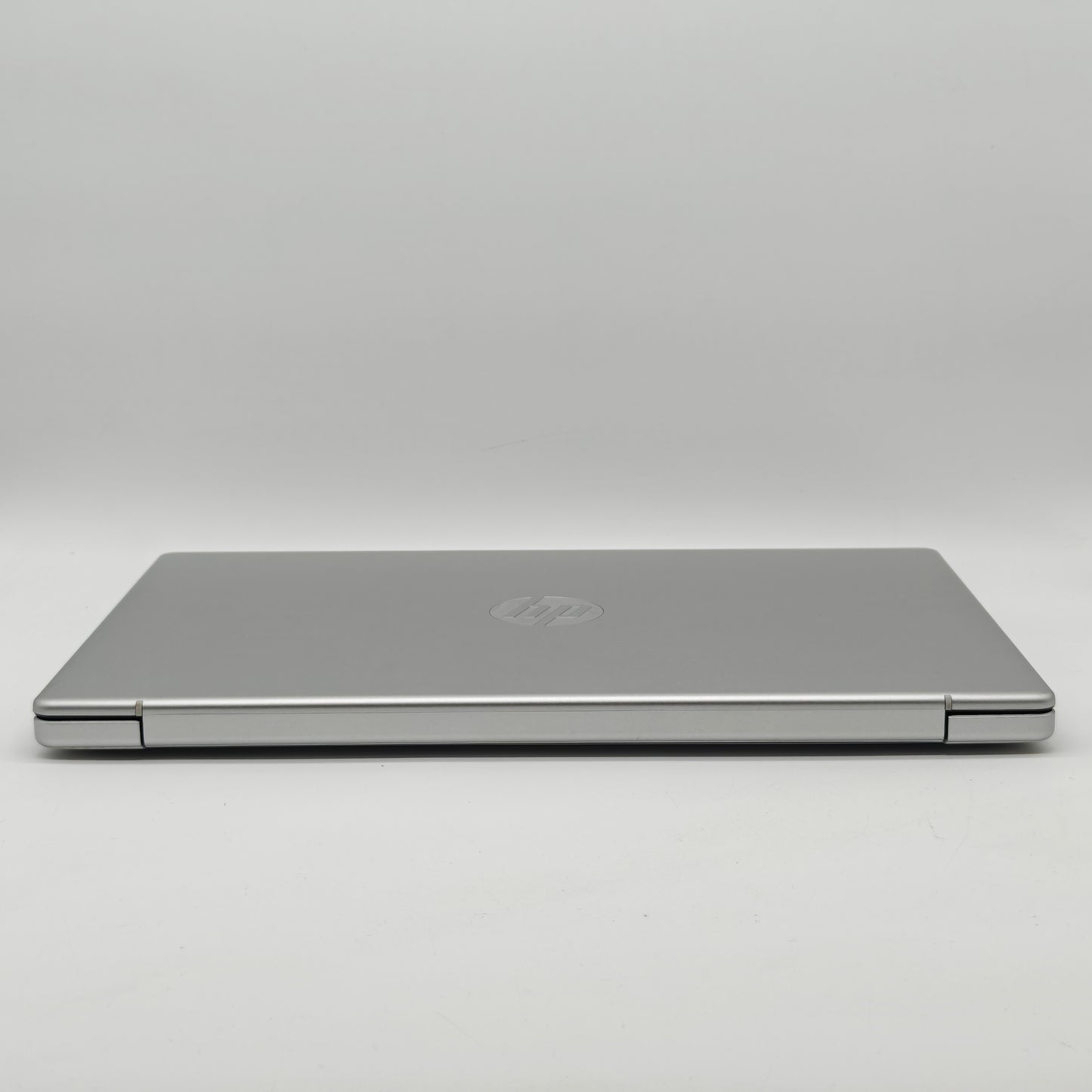 HP Laptop 14-EMO233NR 14" Ryzen 3 7320U 2.4GHz 4GB RAM 256GB SSD