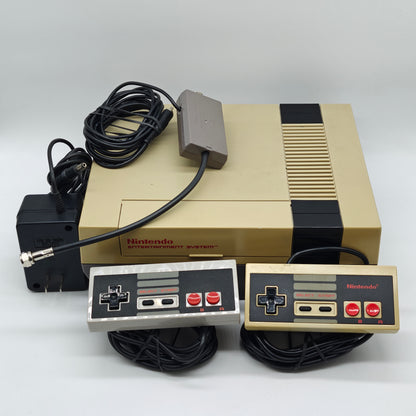 Nintendo Entertainment System NES Video Game Console NES-001 Gray