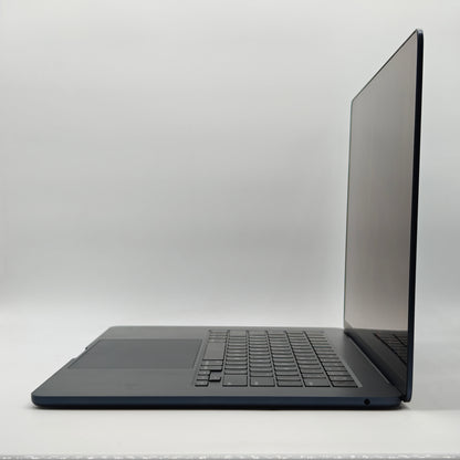 2024 Apple MacBook Air 15" M3 10C GPU 4.0GHz 8GB RAM 256GB SSD MRYU3LL/A