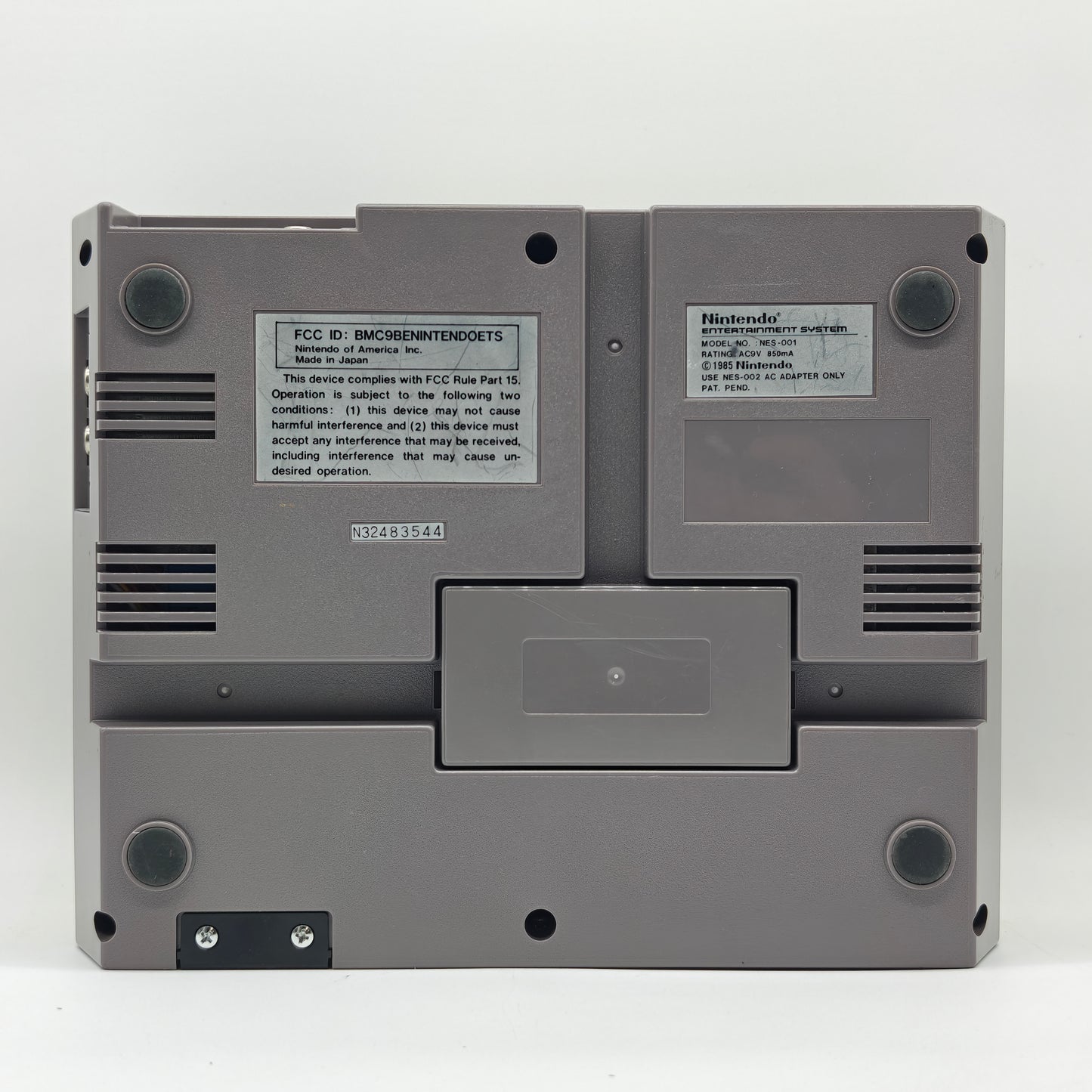 Nintendo Entertainment System NES Video Game Console NES-001 Gray