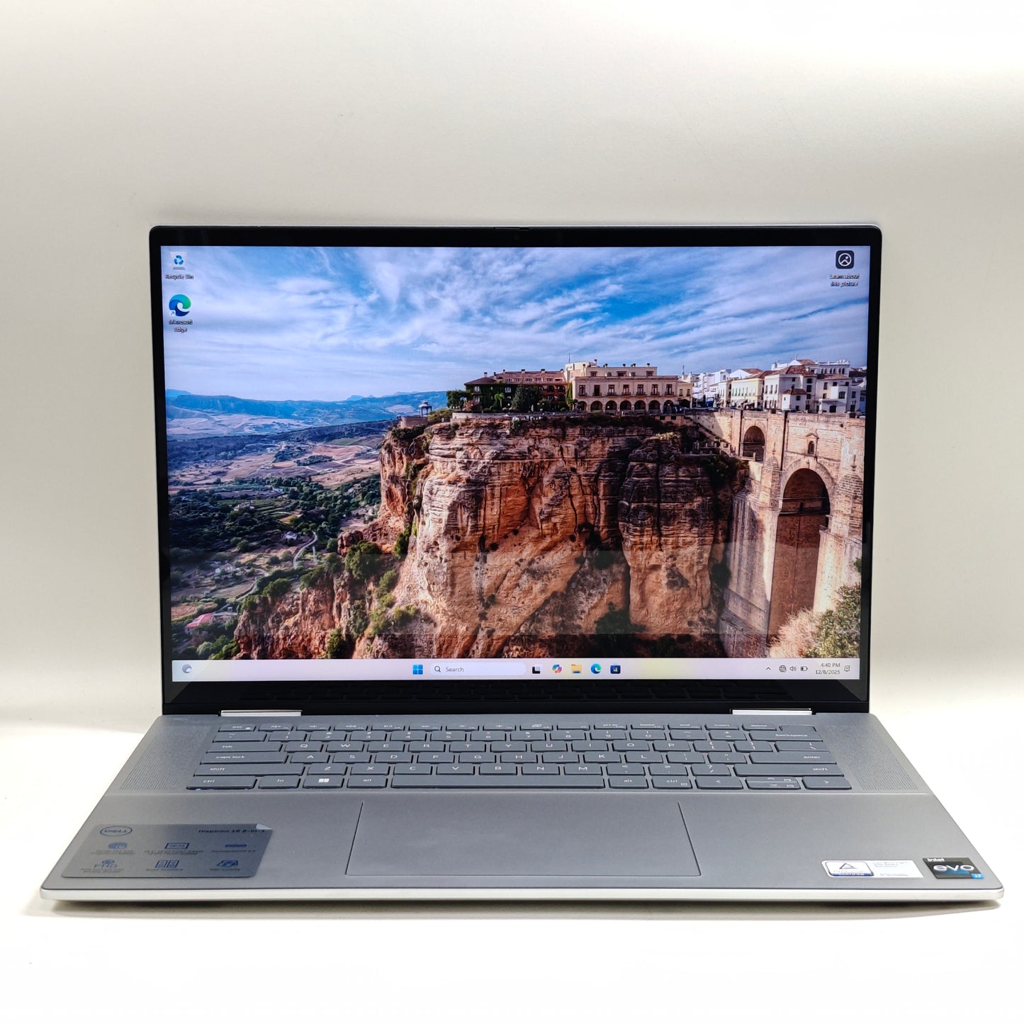 Dell Inspiron 16 7620 16" i7-1260P 2.1GHz 16GB RAM 512GB SSD