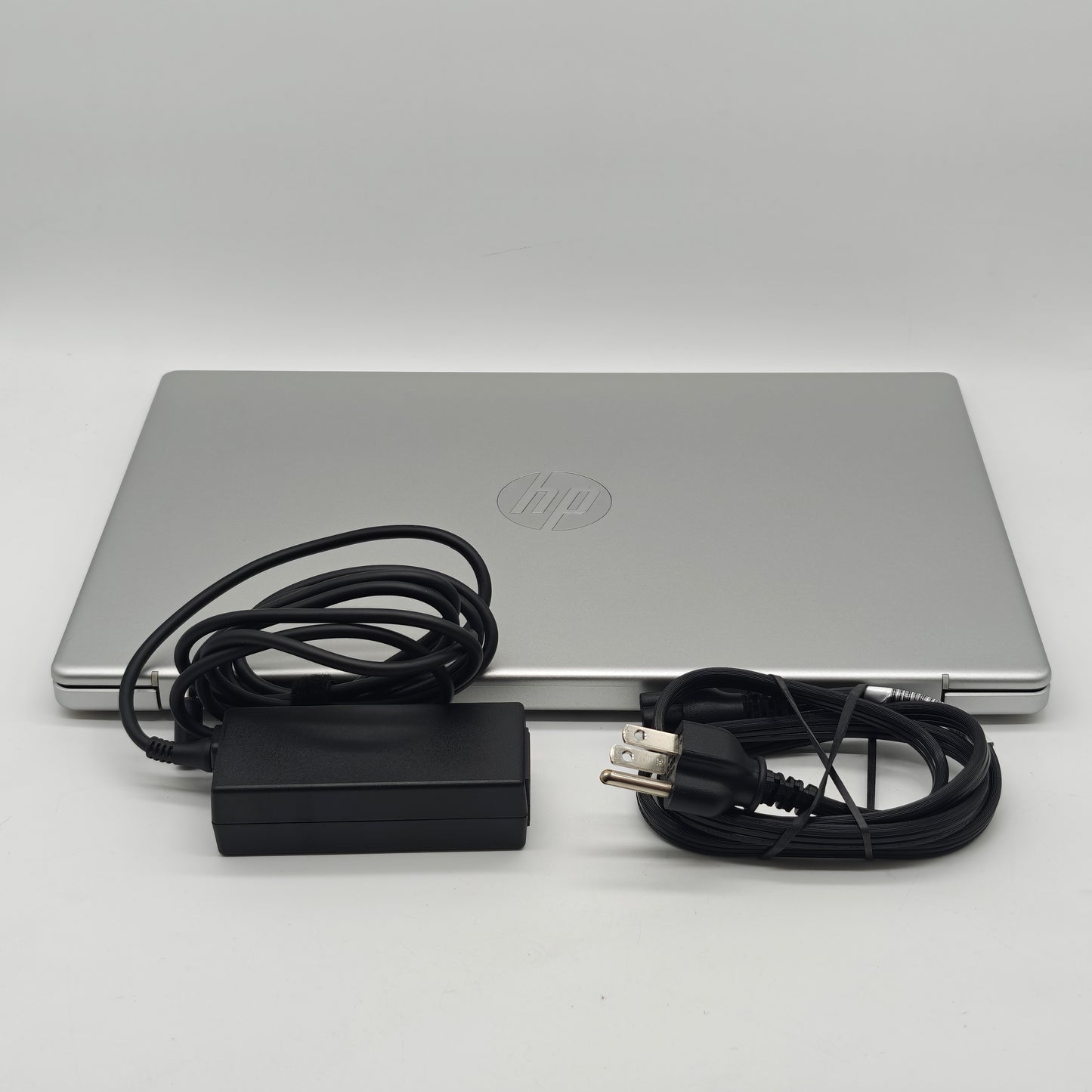 HP Laptop 14-EMO233NR 14" Ryzen 3 7320U 2.4GHz 4GB RAM 256GB SSD