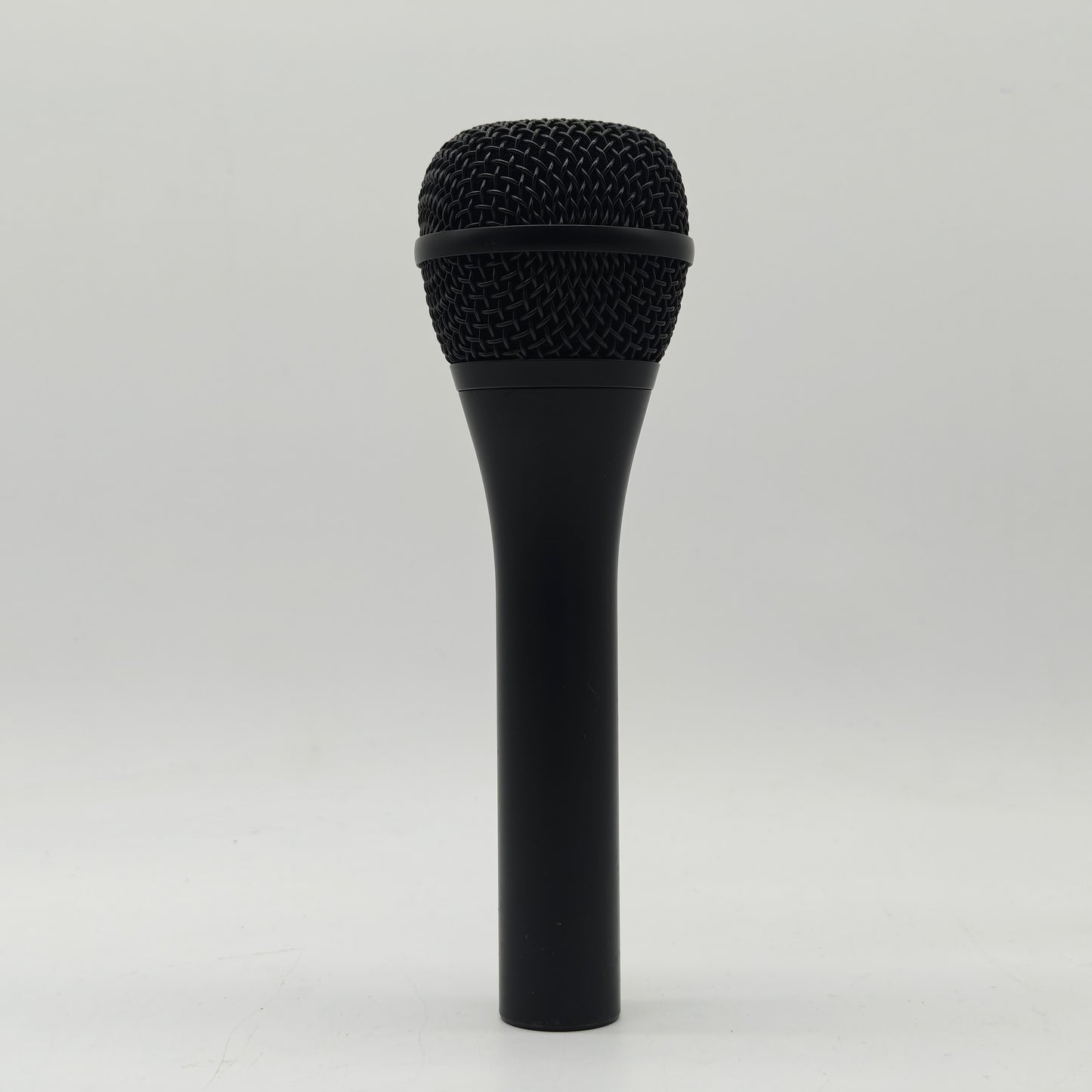 AUDIX OM2 Hypercardioid Dynamic Vocal Microphone