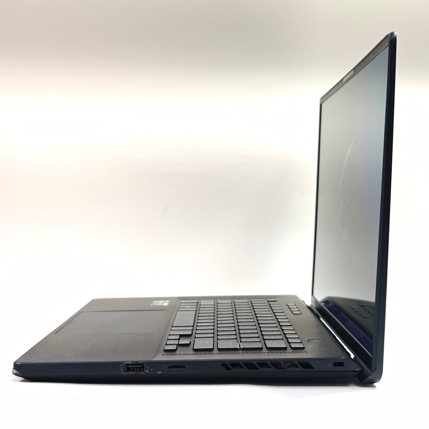 ASUS ROG Zephyrus M16 GU603ZW 16" i9-12900H 16GB RAM 1TB SSD GeForce RTX 3070 Ti